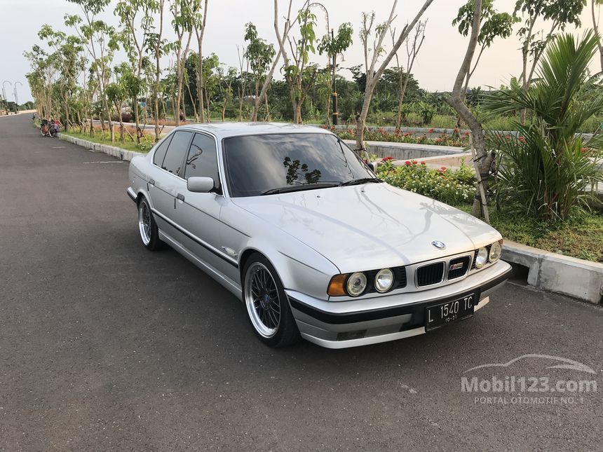 1997 BMW 530i E39 L6 3.0 Automatic Sedan