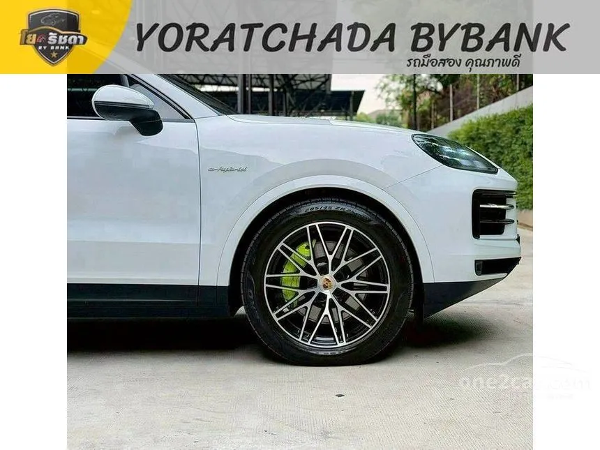 2024 Porsche CAYENNE E-Hybrid SUV