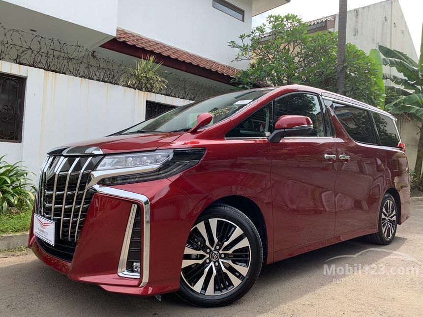 Alphard G: Raja Jalanan yang Tetap Menawarkan Nilai Terbaik