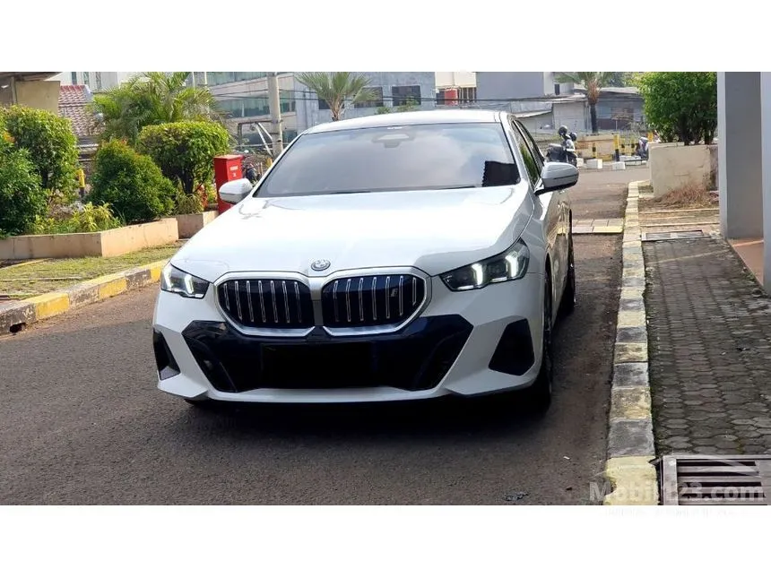 2024 BMW i5 eDrive40 M Sport Sedan