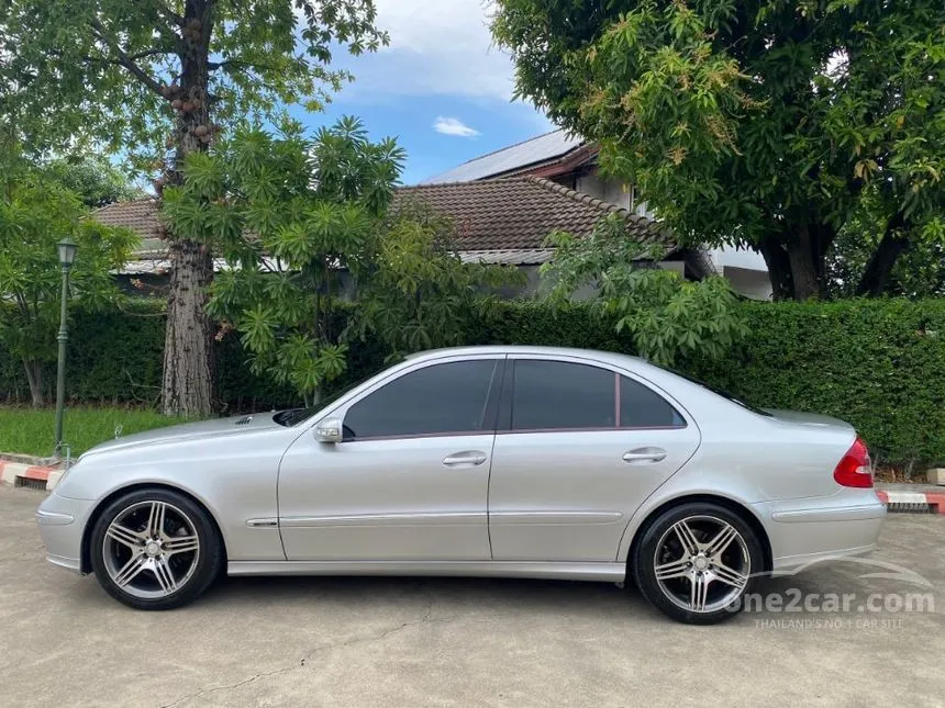 2004 Mercedes-Benz E240 Avantgarde Sedan