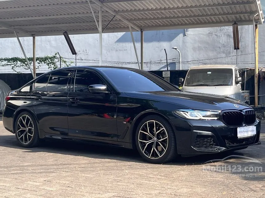 2023 BMW 520i M Sport Sedan