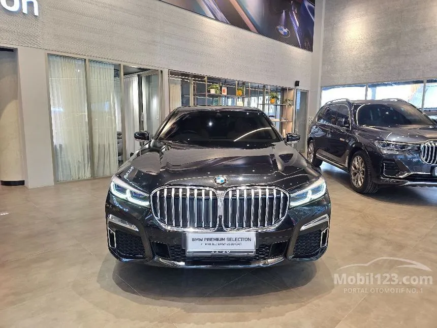 2021 BMW 730Li M Sport Sedan