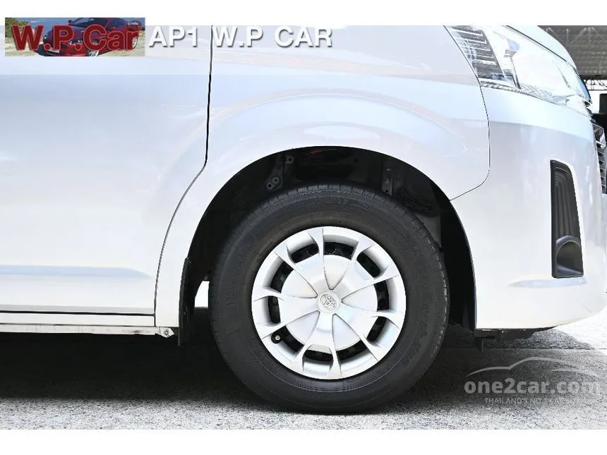 2022 Toyota Commuter Van