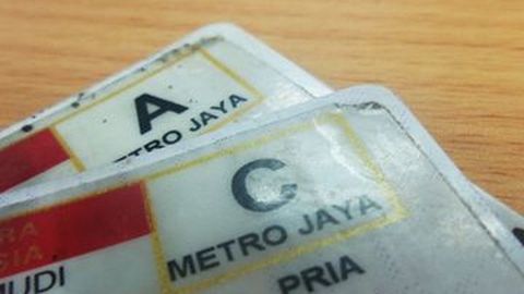Kewenangan Kepolisian Menerbitkan SIM, STNK dan BPKB Digugat