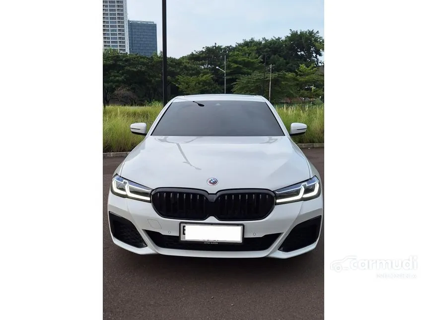 Jual Mobil BMW 520i 2022 M Sport 2.0 di DKI Jakarta Automatic Sedan Putih Rp 995.000.000