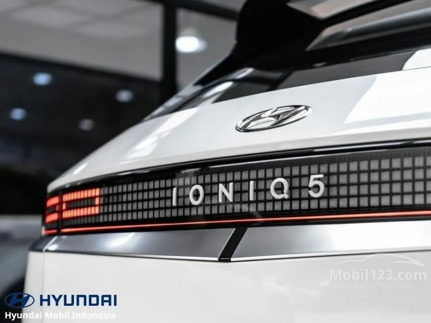 Jual Mobil Hyundai IONIQ 5 2023 Long Range Signature di DKI Jakarta Automatic Wagon Putih Rp 737.000.000