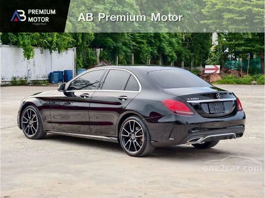 2022 Mercedes-Benz C220 d AMG Dynamic Sedan