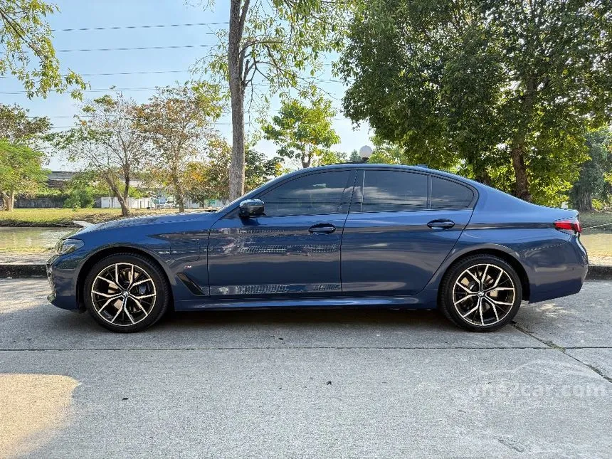2022 BMW 530e M Sport Sedan