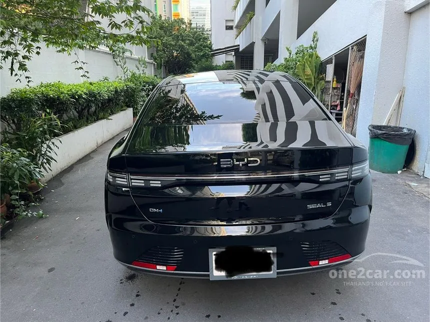 2026 BYD Seal 5 Premium Sedan