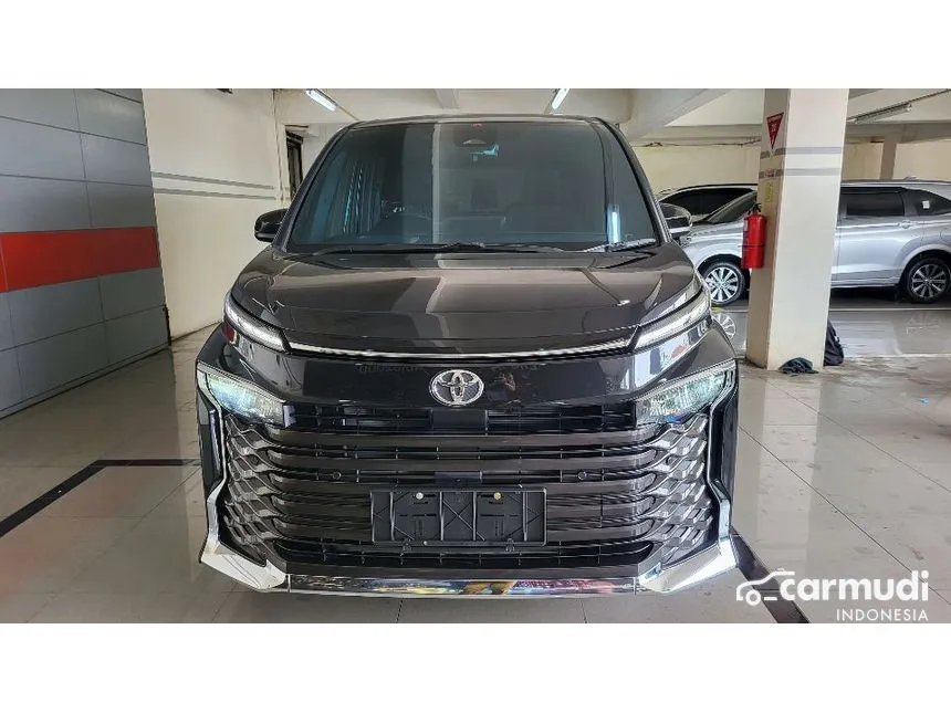 2026 Toyota Voxy (Premium Color) MPV