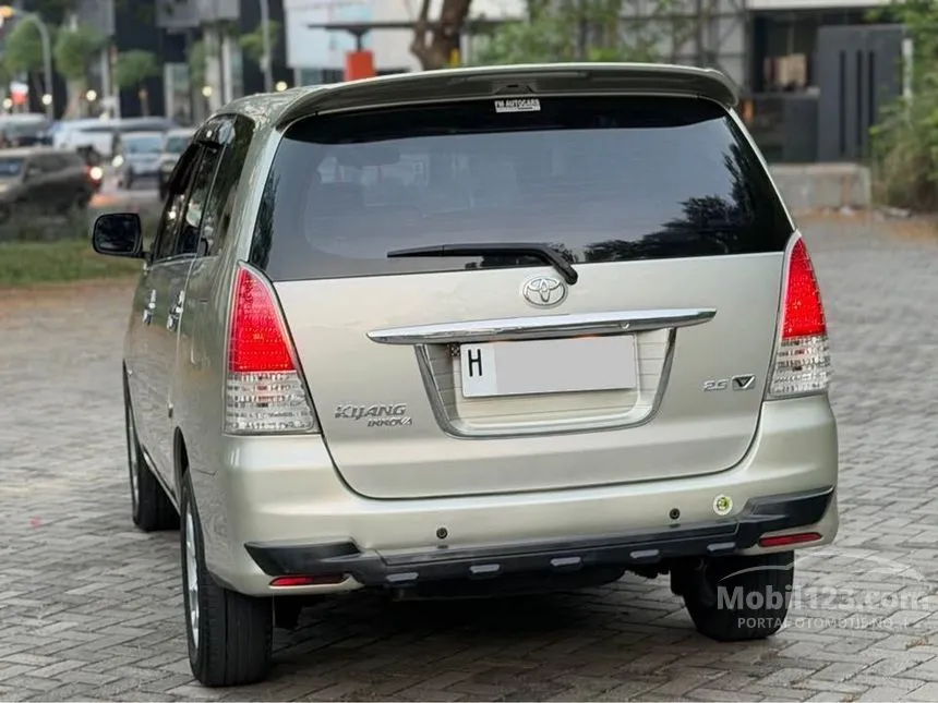 2010 Toyota Kijang Innova V MPV