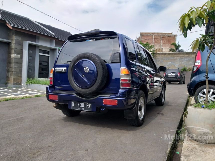 Jual Mobil  Suzuki  Escudo  2004  SQ 1 6 di Jawa Barat Manual 