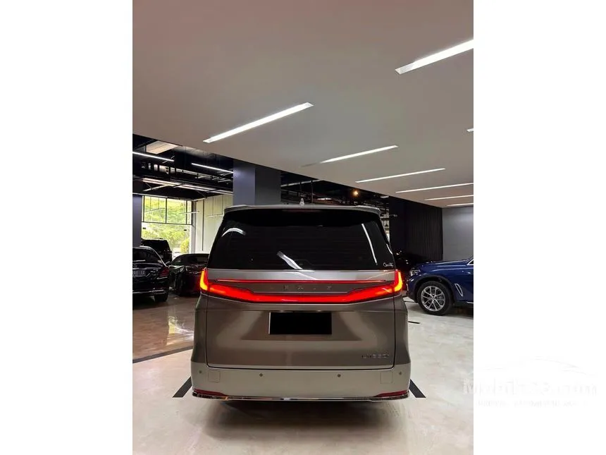 2024 Lexus LM 350h 7 Seater MPV