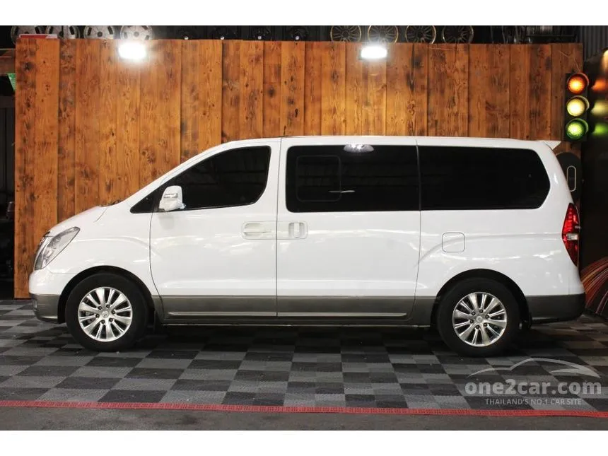 2012 Hyundai GRAND STAREX VIP Wagon