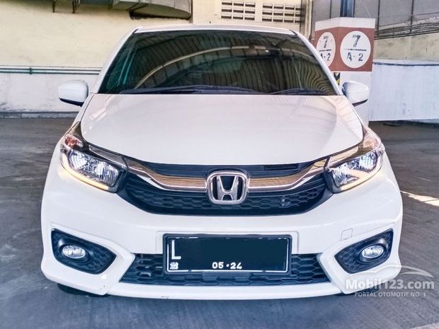 Honda Brio  Mobil  Bekas  Baru dijual di Surabaya  Jawa 
