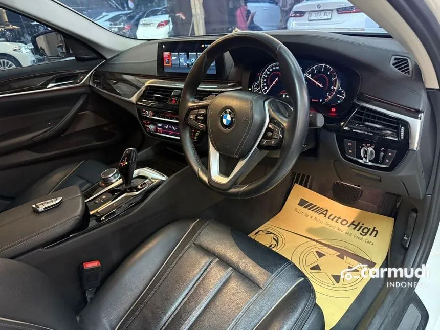 2017 BMW 530i Luxury Sedan