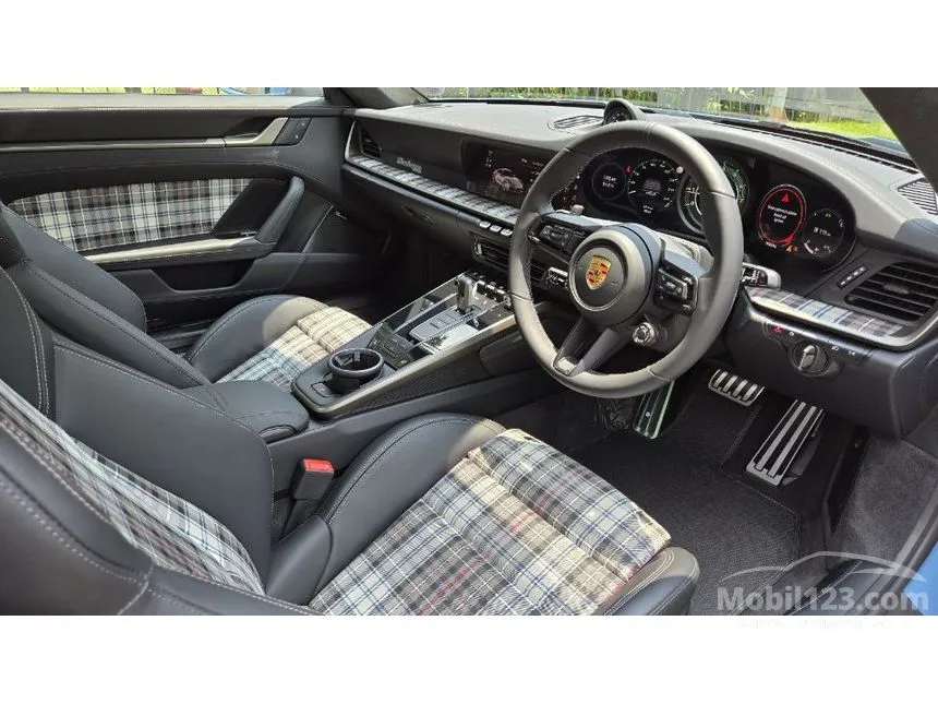 2025 Porsche 911 Turbo S Coupe