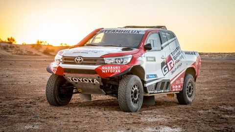 Mid-Mounted V8 Toyota Hilux All Ready To Conquer Dakar 2018