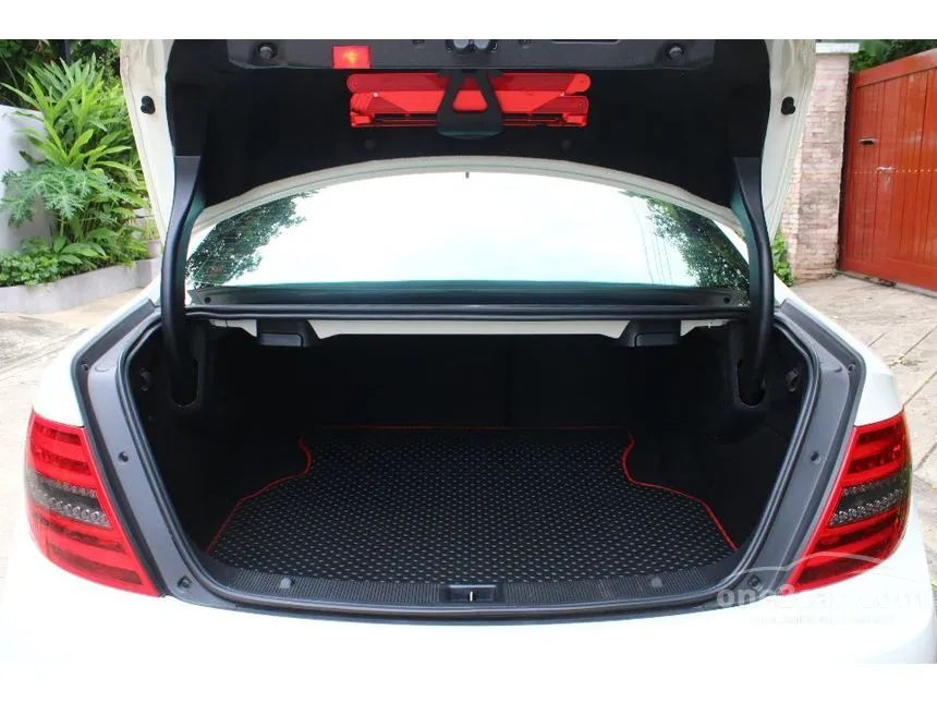 2012 Mercedes-Benz C180 AMG BlueEFFICIENCY Coupe