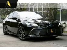2021 Toyota CAMRY 2.5 (ปี 18-24) HEV Premium Sedan