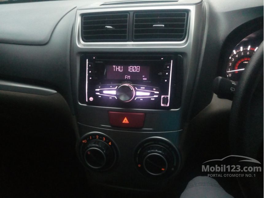 2017 Daihatsu Xenia X DELUXE MPV