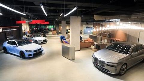 Rekor! Sekitar 6 dari 10 Orang Kaya Indonesia yang Beli Mobil Mewah Pilih BMW atau MINI