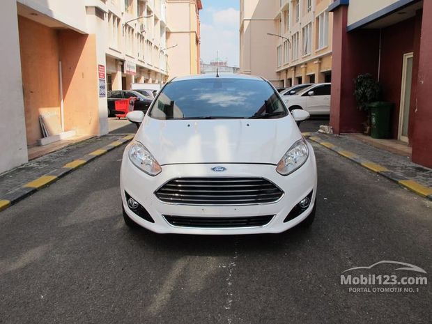 Fiesta Ford Murah  185 mobil  dijual di  Indonesia  Mobil123