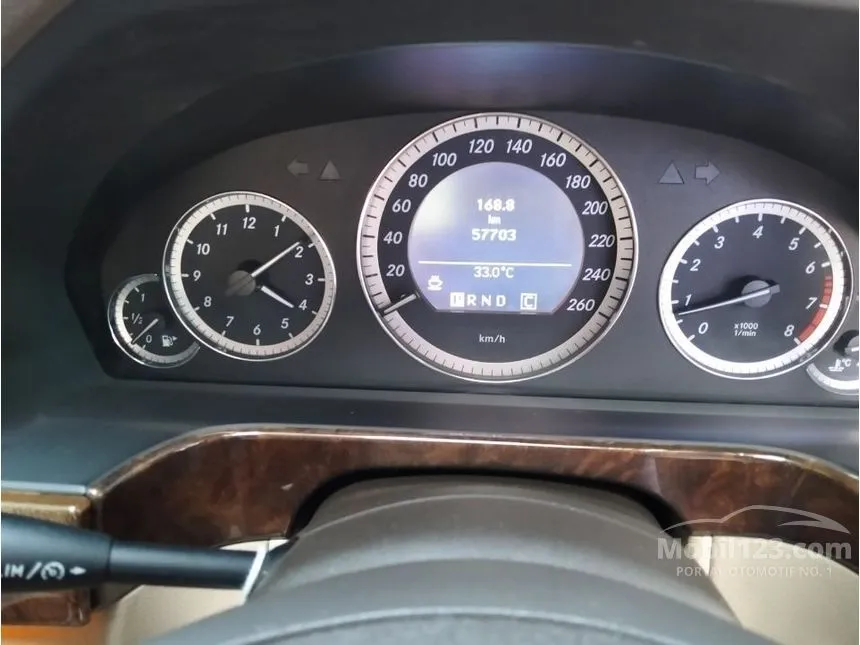 2010 Mercedes-Benz E250 CGI Sedan