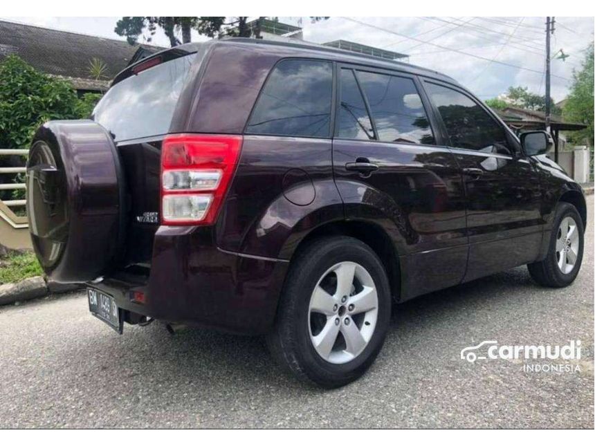 Suzuki Grand Vitara 2011 2.4 in Riau Automatic SUV Offroad 4WD Red for