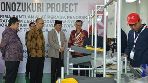 TMMIN Serahkan Alat Peraga ke Undip