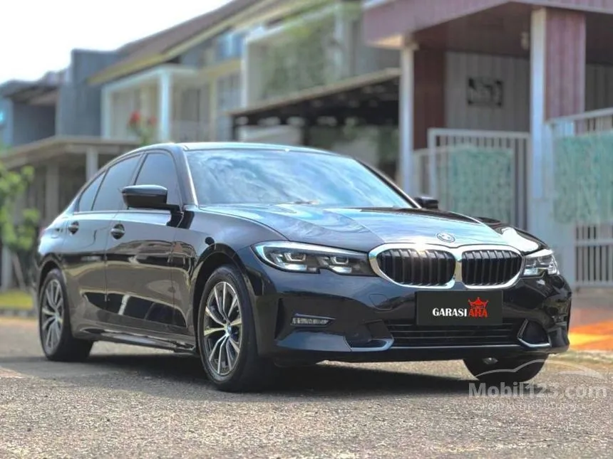 2021 BMW 320i Dynamic Sedan