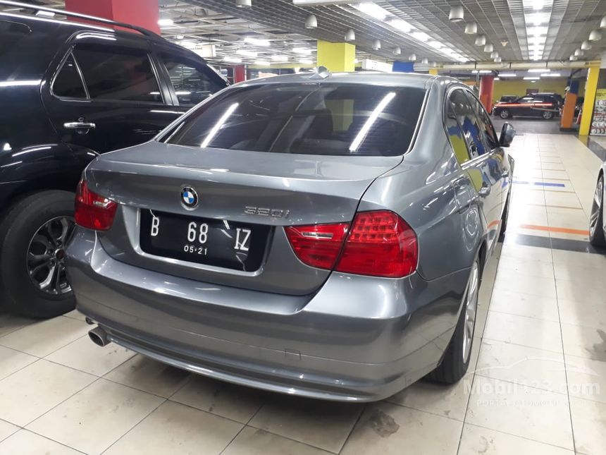  Jual  Mobil  BMW  320i 2010  E90 2 0 di DKI Jakarta Automatic 