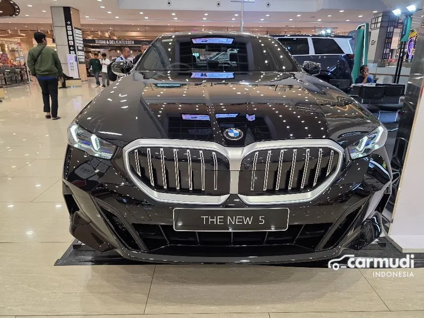 2025 BMW 520i M Sport Sedan