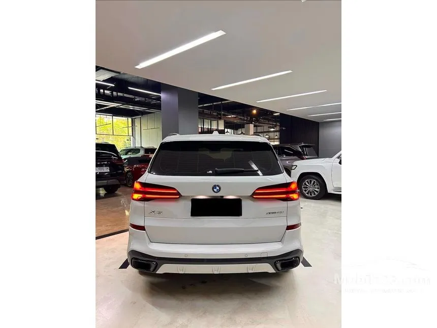2025 BMW X5 xDrive40i M Sport SUV