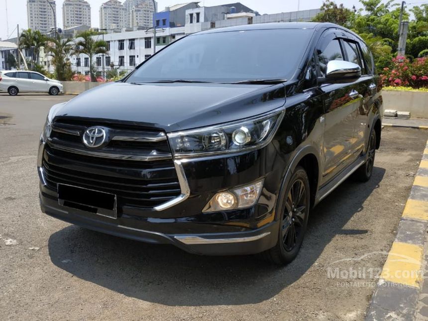 Jual Mobil  Toyota Innova  Venturer  2021 N140 2 0 di DKI 