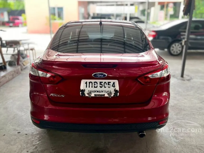 2013 Ford FOCUS Titanium+ Sedan