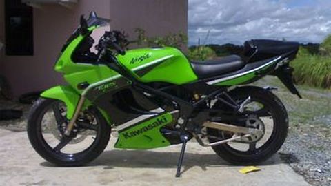 Pengguna Kawasaki Ninja Lebih Percaya Pakai Busi Tiarap