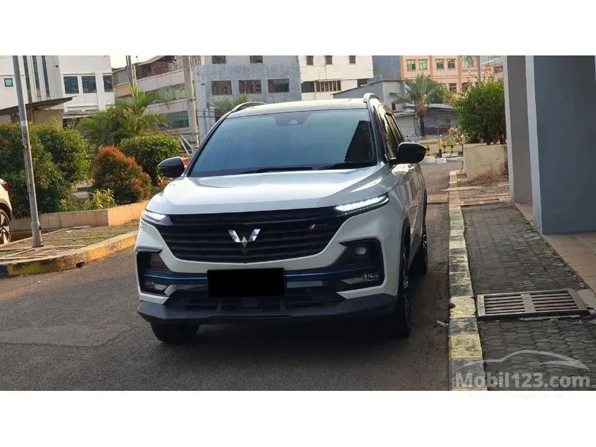 2022 Wuling Almaz RS Hybrid SUV