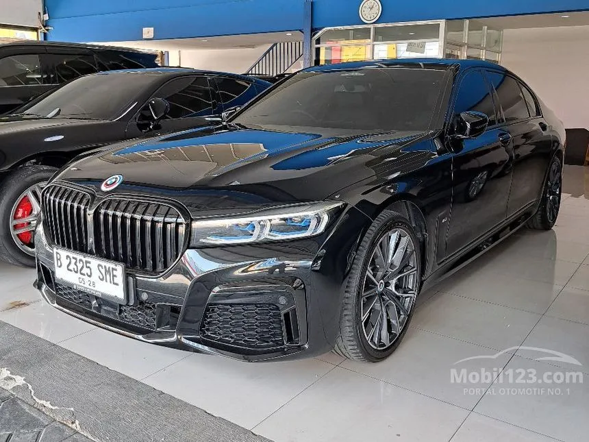 2022 BMW 730Li M Sport Sedan