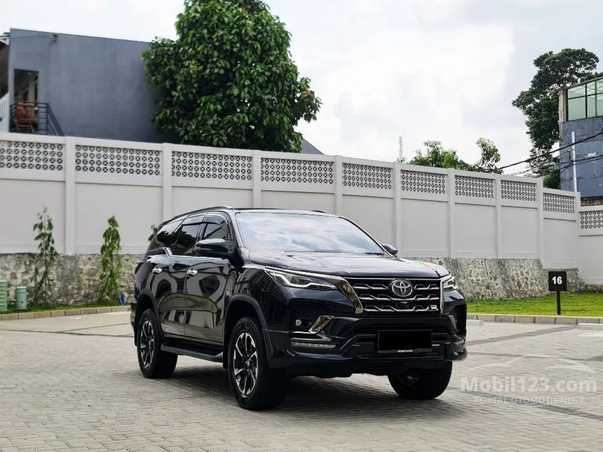 2022 Toyota Fortuner VRZ 4X2 SUV
