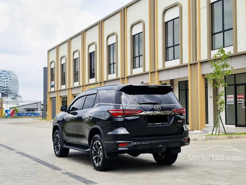 2022 Toyota Fortuner VRZ 4X2 SUV