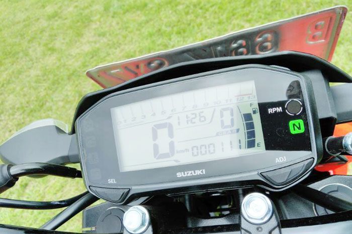 Test Ride Suzuki GSX-S150 2017 7