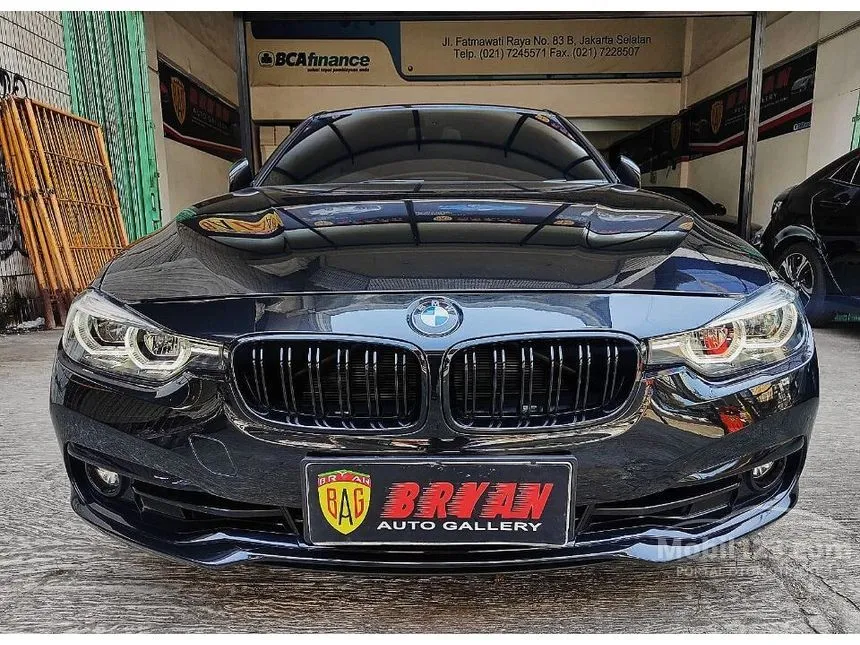 Jual Mobil BMW 320i 2019 Sport Shadow Edition 2.0 di DKI Jakarta Automatic Sedan Hitam Rp 444.000.000