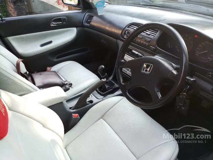 1995 Honda Accord Sedan