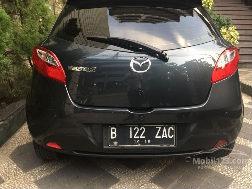 2013 Mazda 2 R Sedan