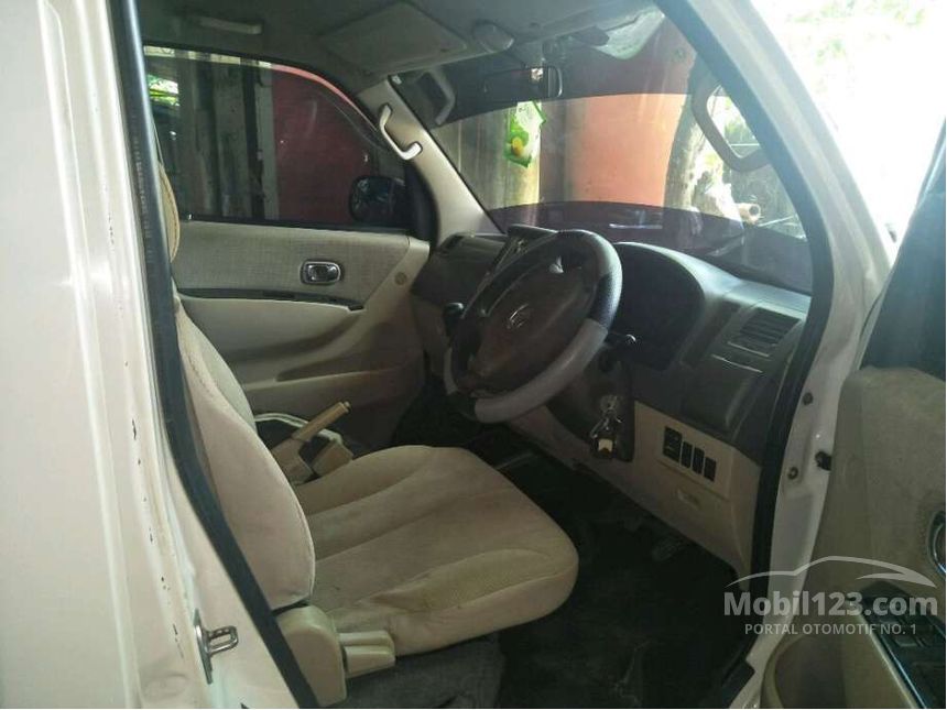 2012 Daihatsu Luxio X Wagon