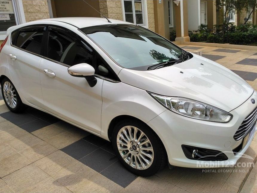  Jual  Mobil  Ford  Fiesta  2013 Sport 1 5 di Banten Manual 