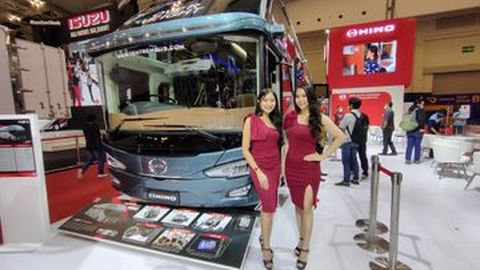 Sanggah Isu Miring, Hino: Mesin Bus Kami Teruji di Reli Paris-Dakar