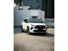 2024 Toyota Yaris Cross 1.5 S HV (2 Tone) with GR Parts Aero Pkg (Prem clr) SUV TDP 50 JUTA BERGARANSI SIAP PAKAI DAN TERAWAT